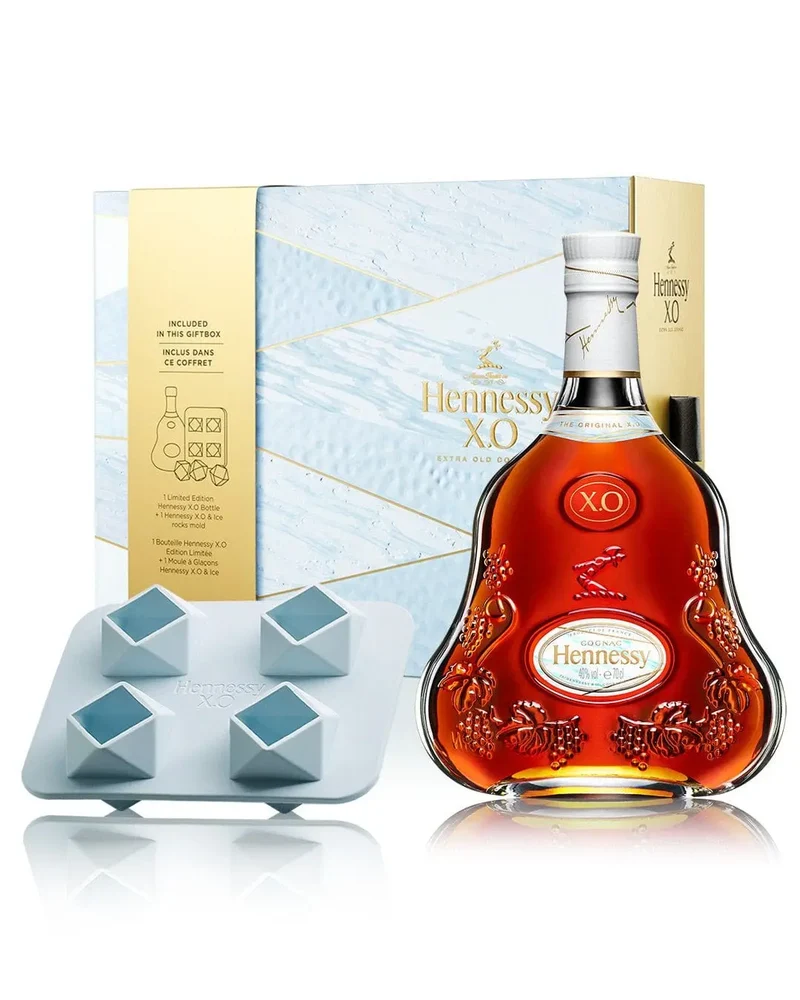 Hennessy X.O. Cognac and Ice Mould Gift Set, 70 cl