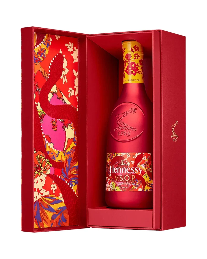 Hennessy V.S.O.P Chinese New Year 2025 Deluxe Gift Box, 70 cl