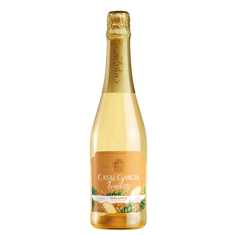 Casal Garcia Fruitzy Pineapple Aromatised Wine Based Drink 750ml 5.5% ABV