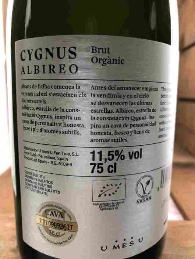 Cygnus Albireo Brut