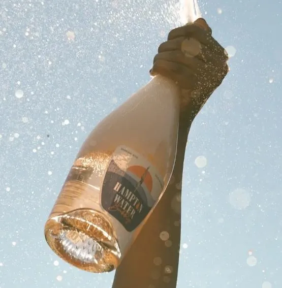 Sparkling Rose Hampton Water Bubbly