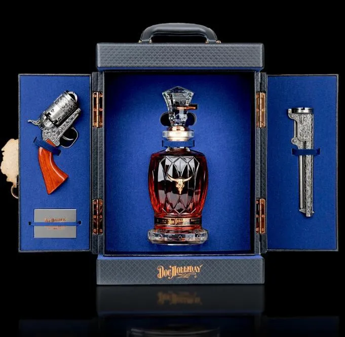 Bourbon World Whiskey Society Doc Holiday 10yr Special Edition Pistol