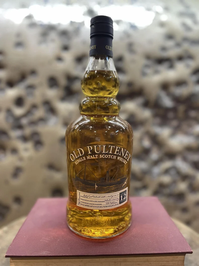 Scotch Old Pulteney 12 Year Old Single Malt Scotch Whisky (Older Bottling)