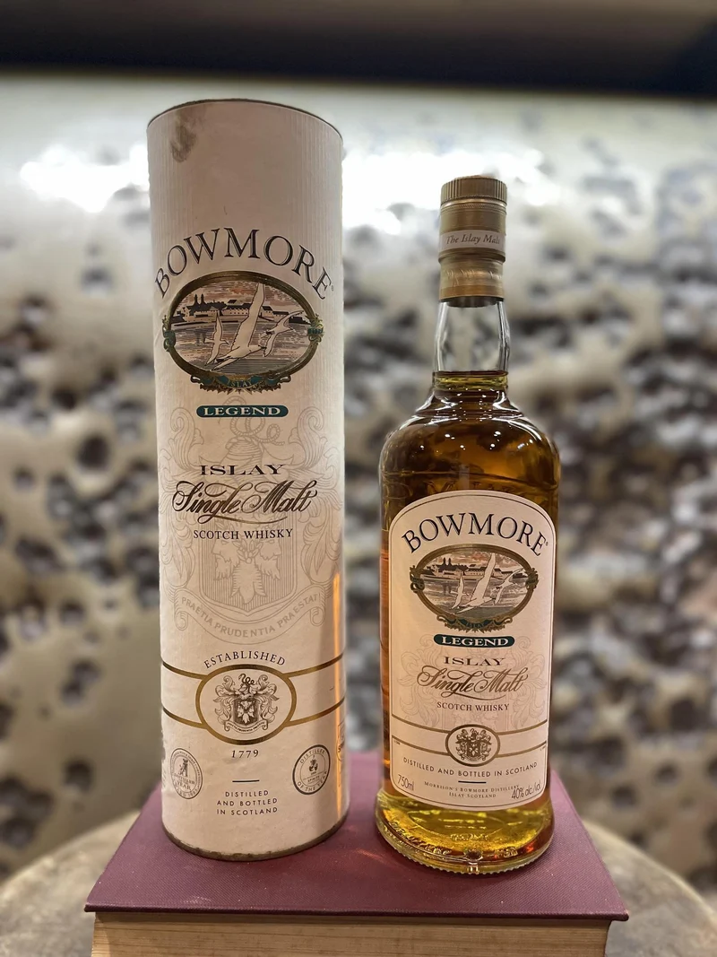 Scotch Bowmore Legend Old Edition (Birds Label) - Discontinued in 2014