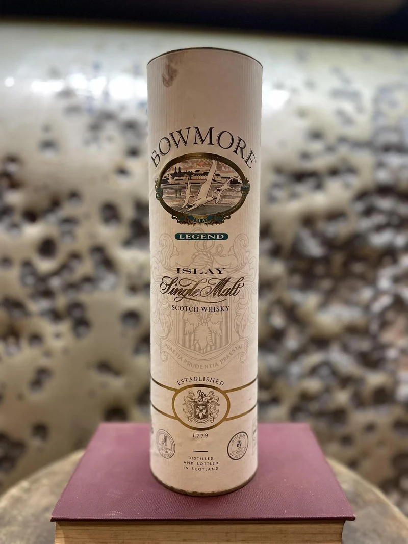 Scotch Bowmore Legend Old Edition (Birds Label) - Discontinued in 2014