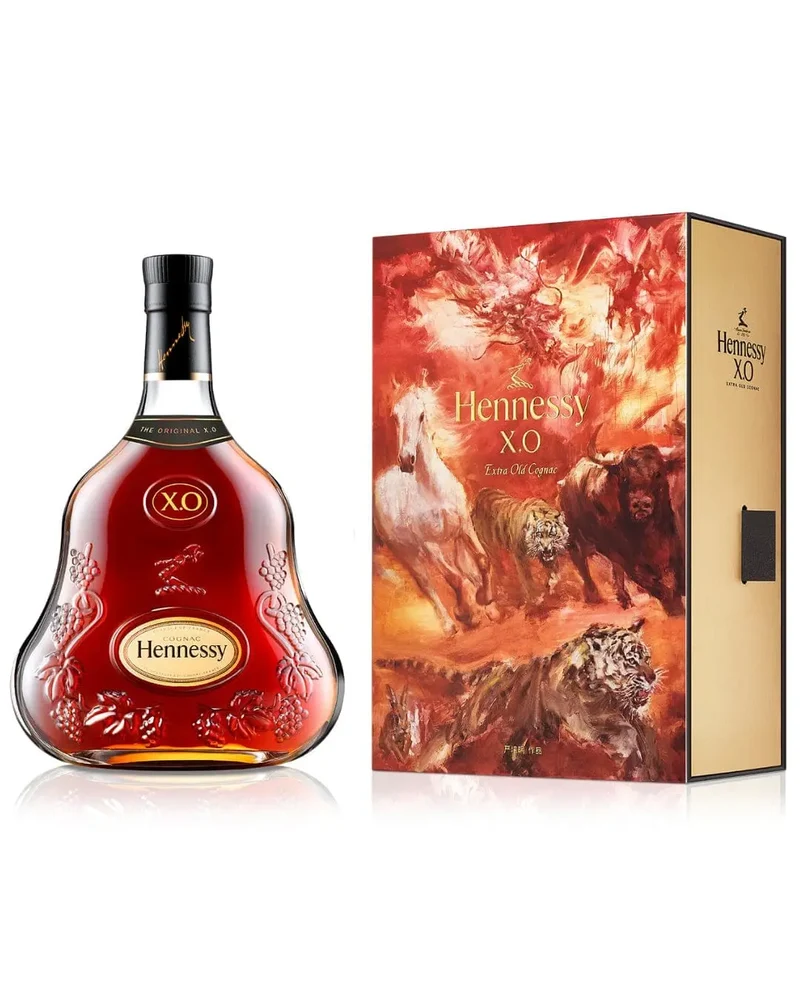 Hennessy X.O Chinese New Year 2023 Gift Box, 70 cl