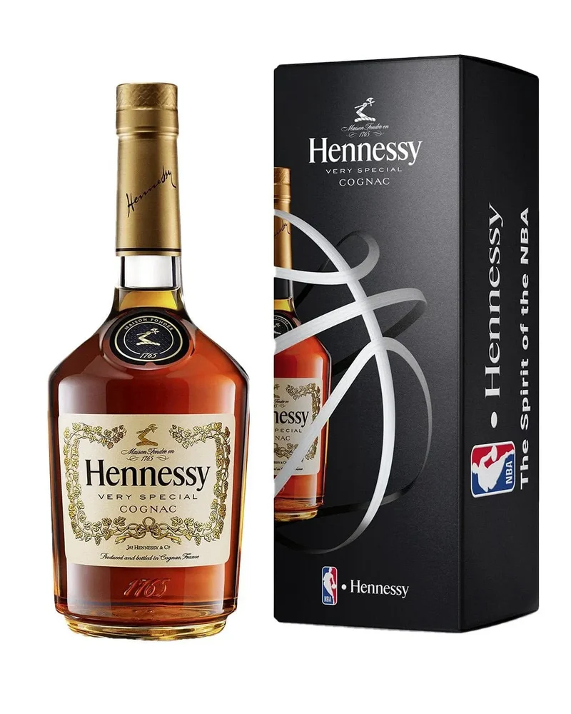 Limited Edition Hennessy V.S x NBA Cognac Gift Pack, 70 cl